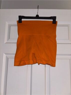 New Mix Orange High-Waist Ribbed Bike Shorts